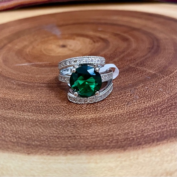 Simulated Emerald & Pave CZs Hyperbola Style Cocktail Statement Ring White Gold - Picture 2 of 6